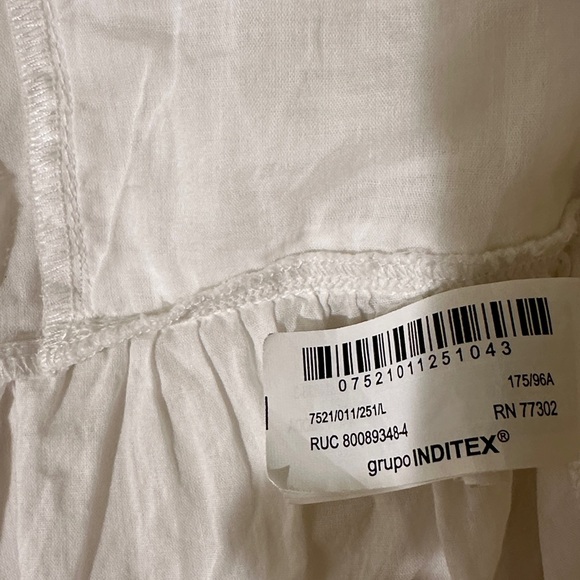 🤍 NWOT Zara 2025 summer draped embroidered top White Camisole with Lace Trim - Picture 2 of 3